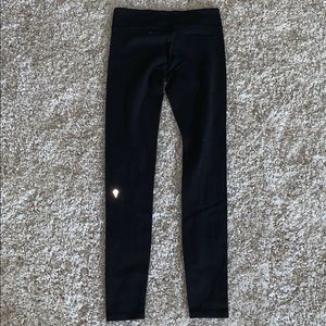 Girls lululemon/ivivva leggings